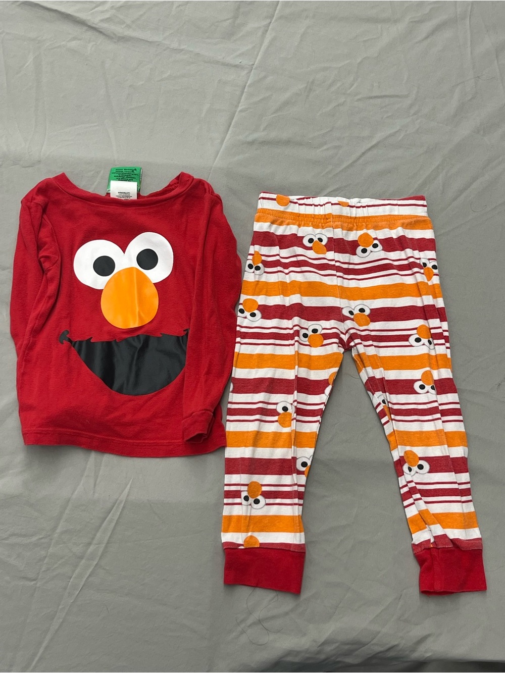 Sesame Street Red Elmo Face Pajama Set - Long Sleeve Top & Striped Pants Size 4T